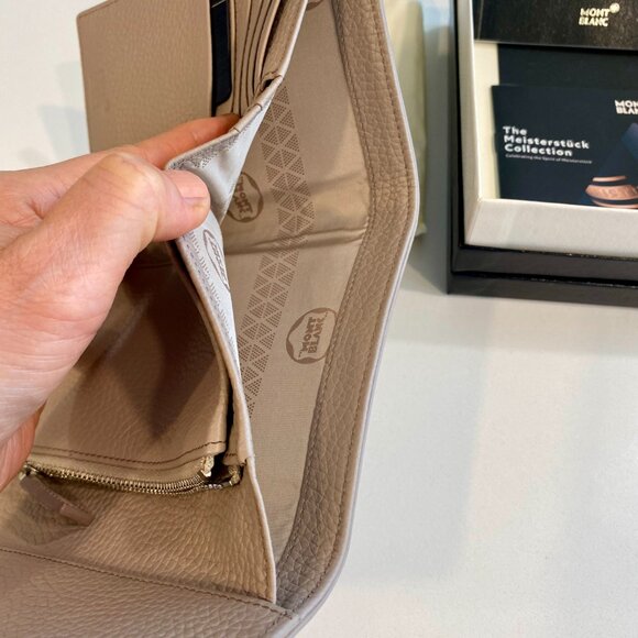 NEW MONTBLANC Wallet - Picture 8 of 14
